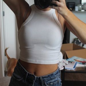 Crop top.